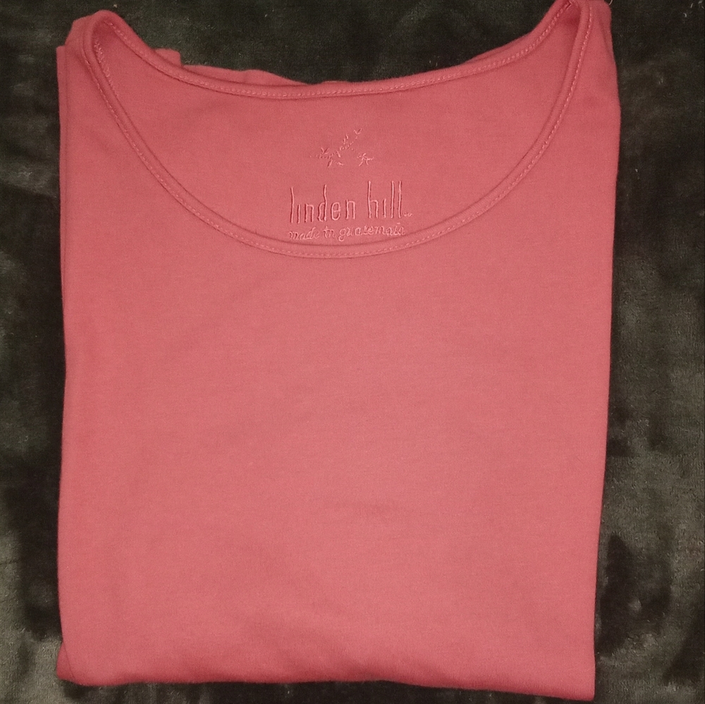 Linden Hill Women's Tee Scoop Neck